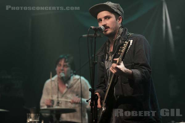 BLACK LIPS - 2009-11-06 - PARIS - La Cigale - Cole Alexander - Joe Bradley